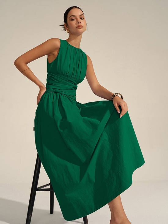 Commense Dresses & Skirts - COMMENSE Ruched Waist Emerald Green Midi Dress